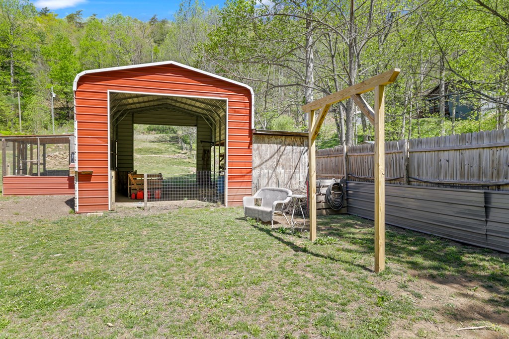 1813 Cedar Creek Farms Road