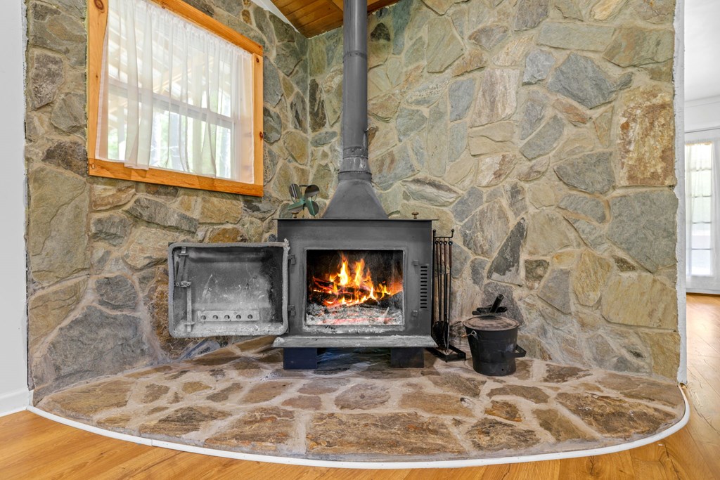 1813 Cedar Creek Farms Road