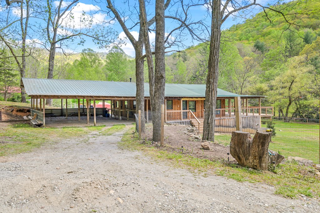 1813 Cedar Creek Farms Road