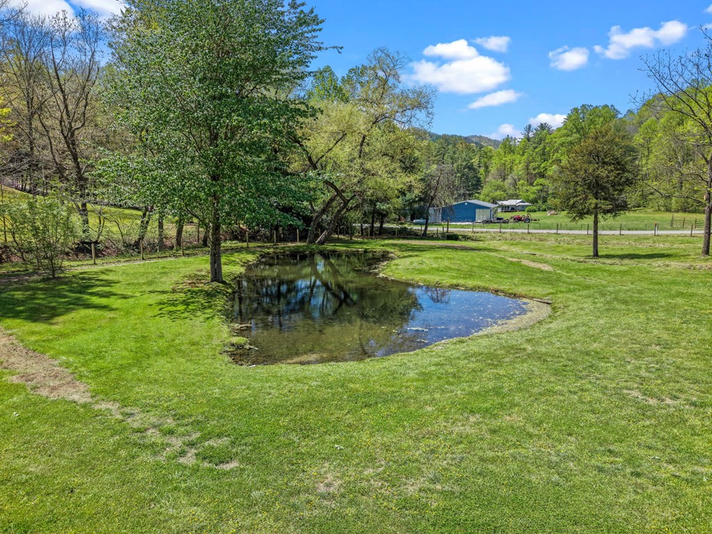 1813 Cedar Creek Farms Road