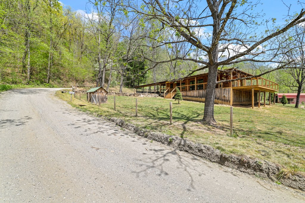 1813 Cedar Creek Farms Road