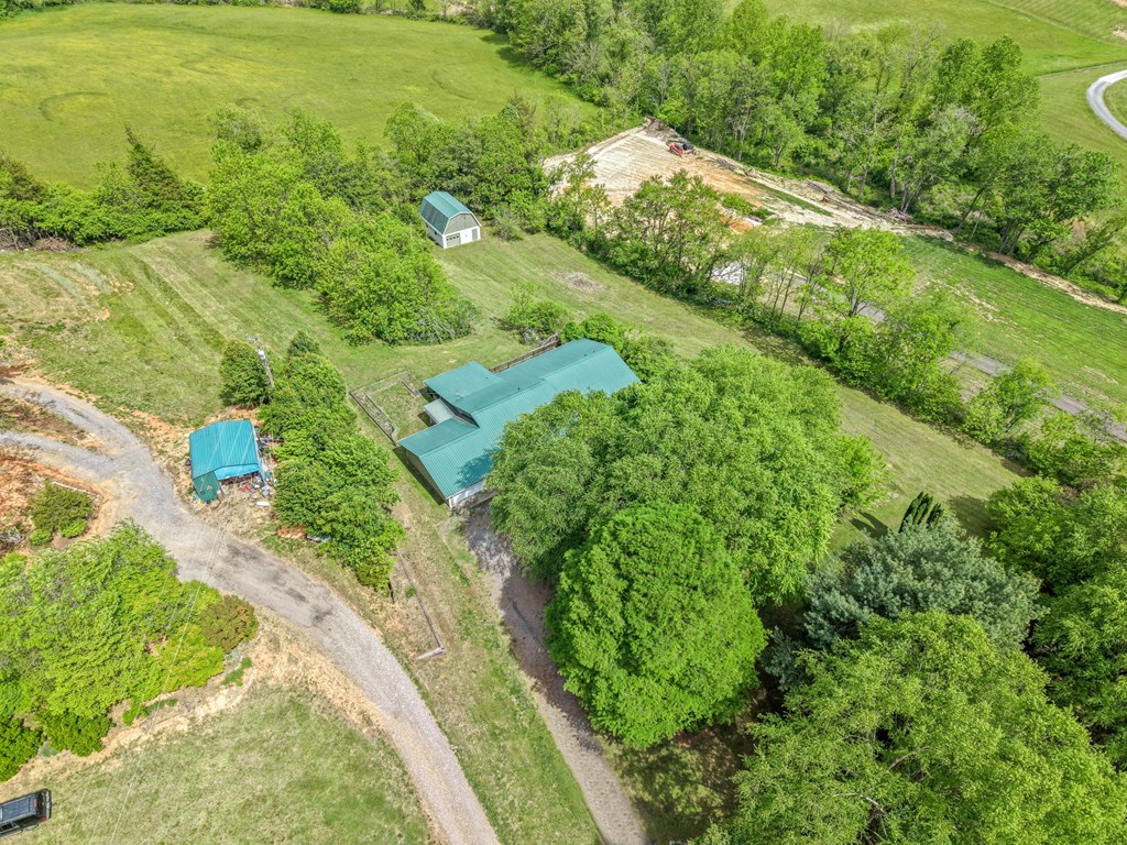 24 Jean Holt Road