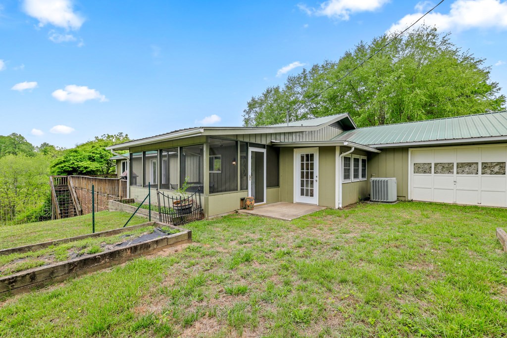 24 Jean Holt Road
