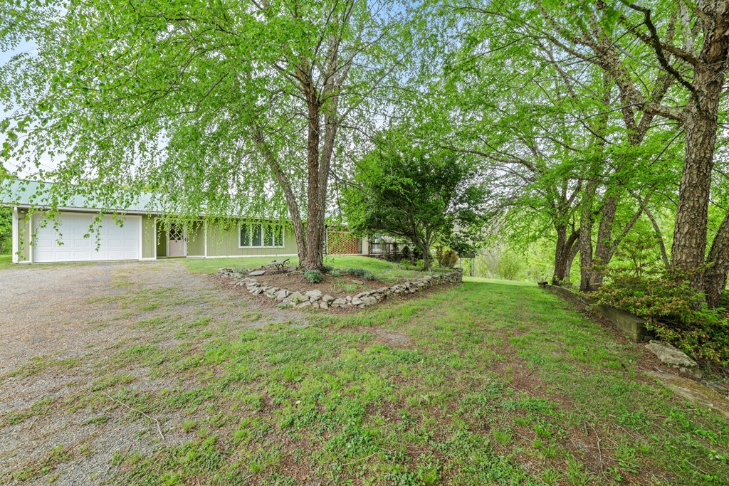 24 Jean Holt Road