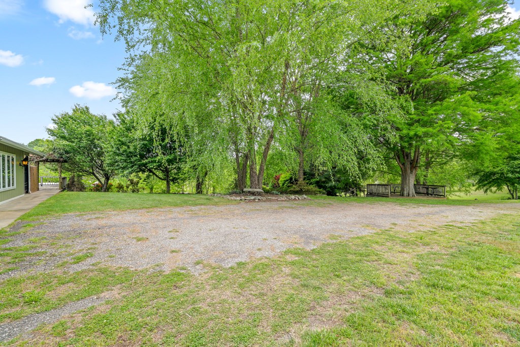 24 Jean Holt Road