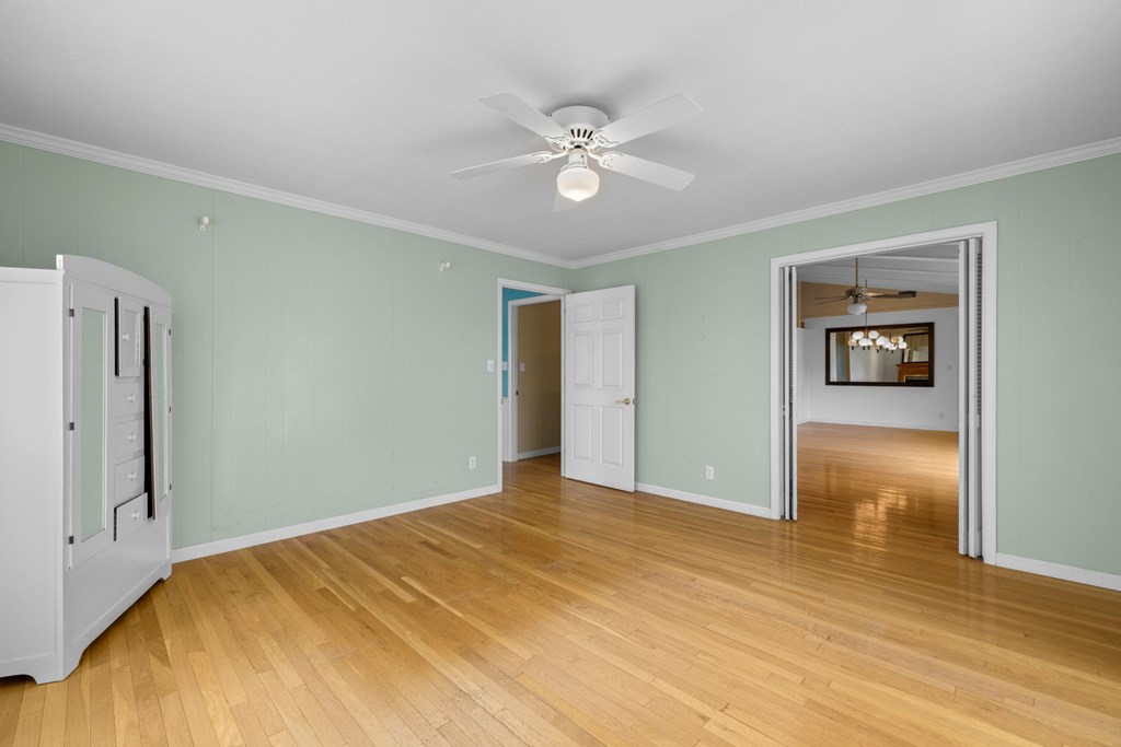 24 Jean Holt Road
