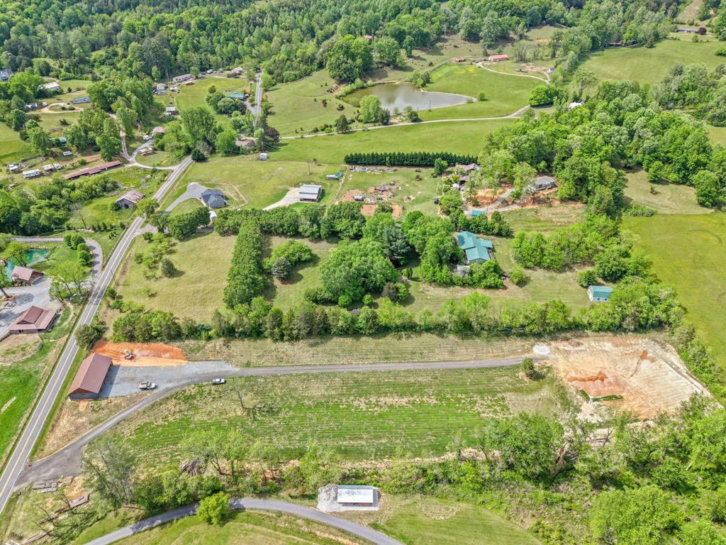 24 Jean Holt Road