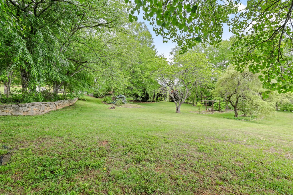 24 Jean Holt Road