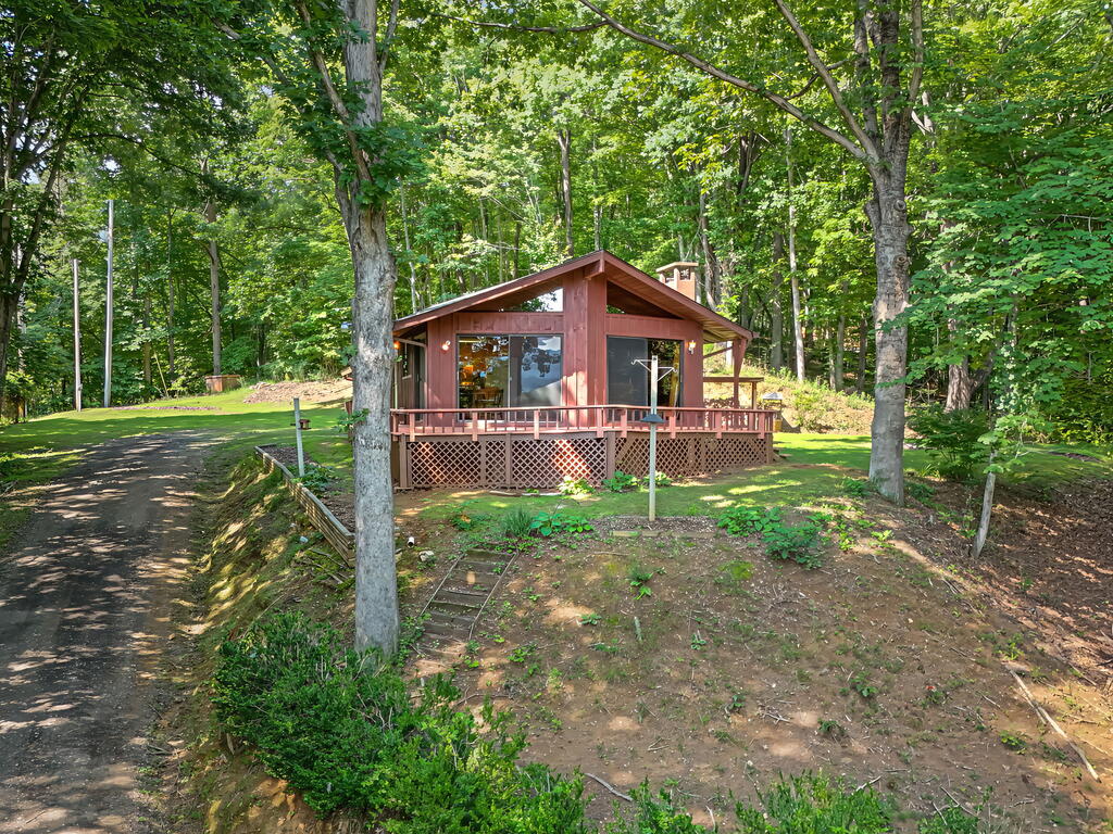 153 Boot Hill