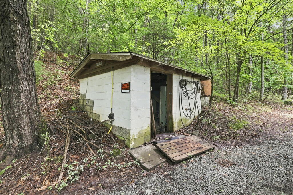 5140 Tessentee Road
