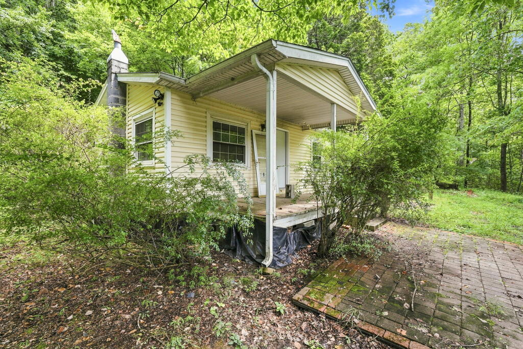 5140 Tessentee Road