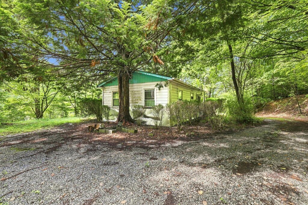 5140 Tessentee Road