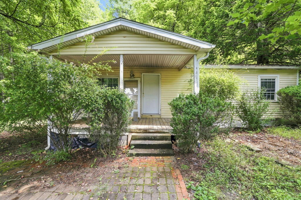 5140 Tessentee Road