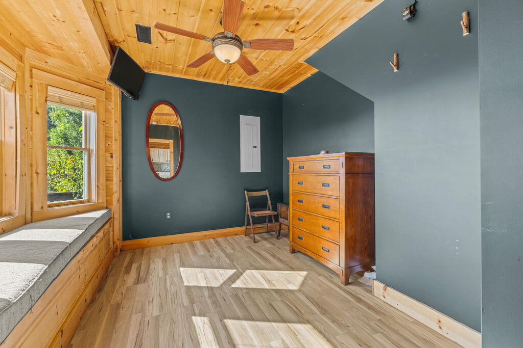 1120 Grizzly Ridge