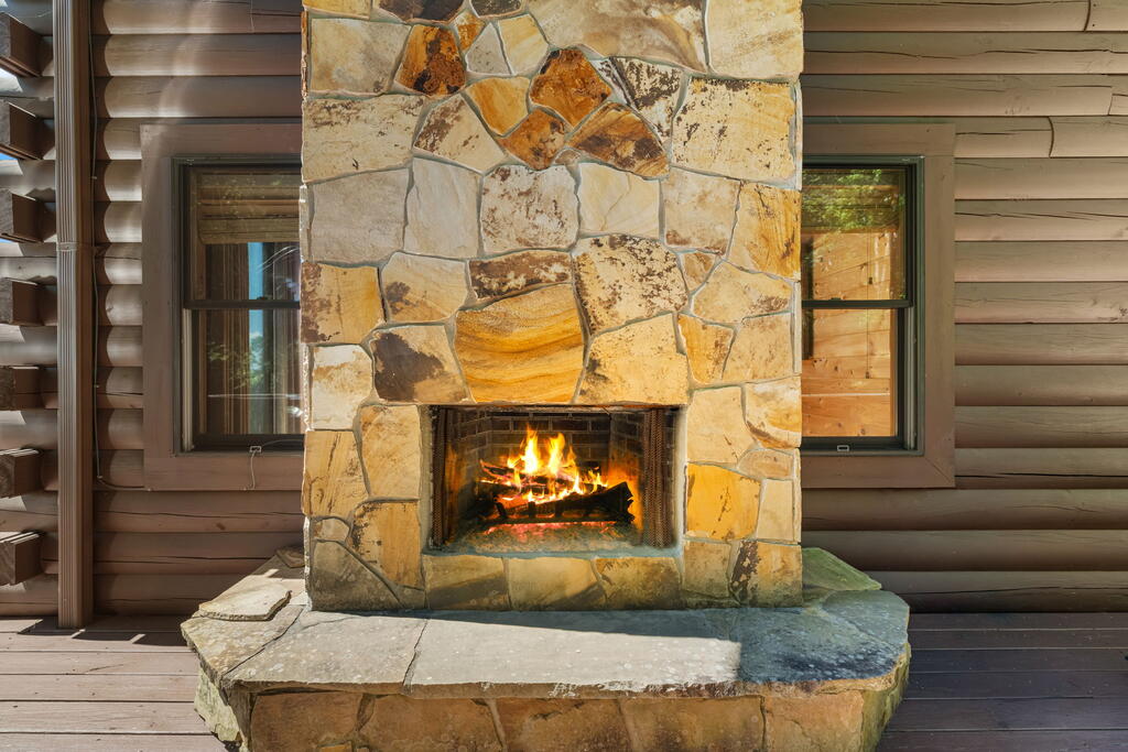 1120 Grizzly Ridge
