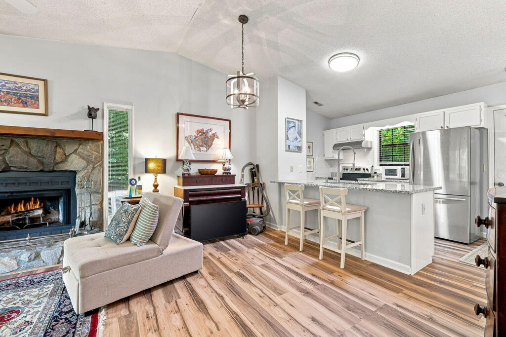 65 Mountain View Villas, Unit A