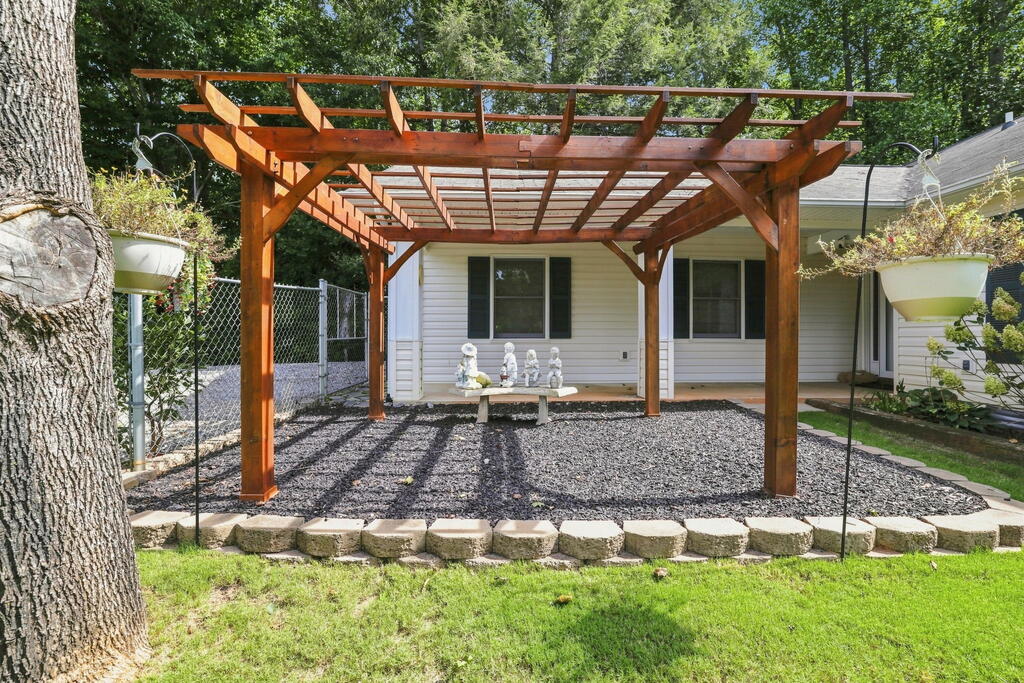 263 Holly Hills Road