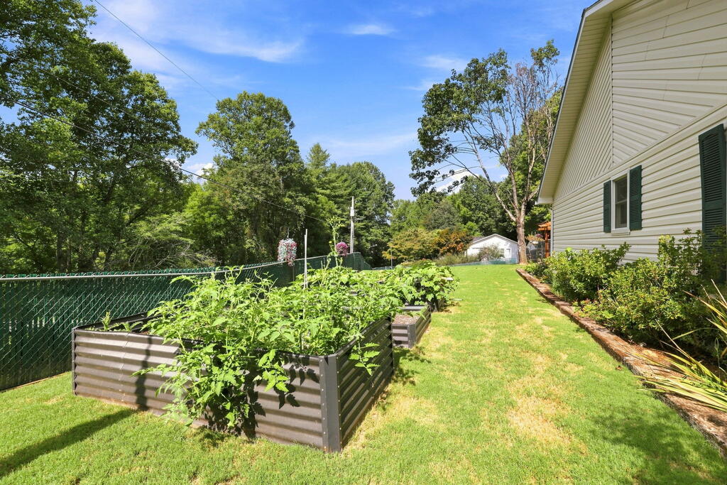 263 Holly Hills Road
