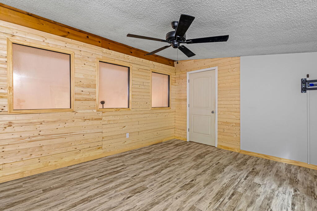 105 Shirley Drive