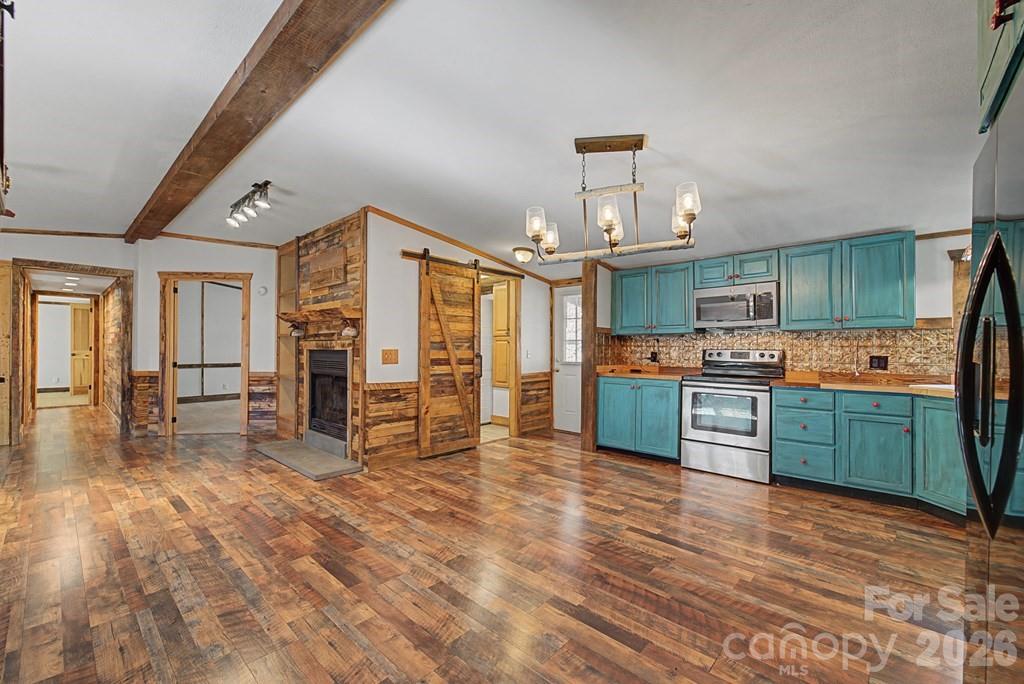 1668 Buff Creek Road