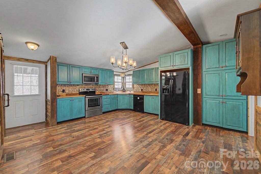 1668 Buff Creek Road