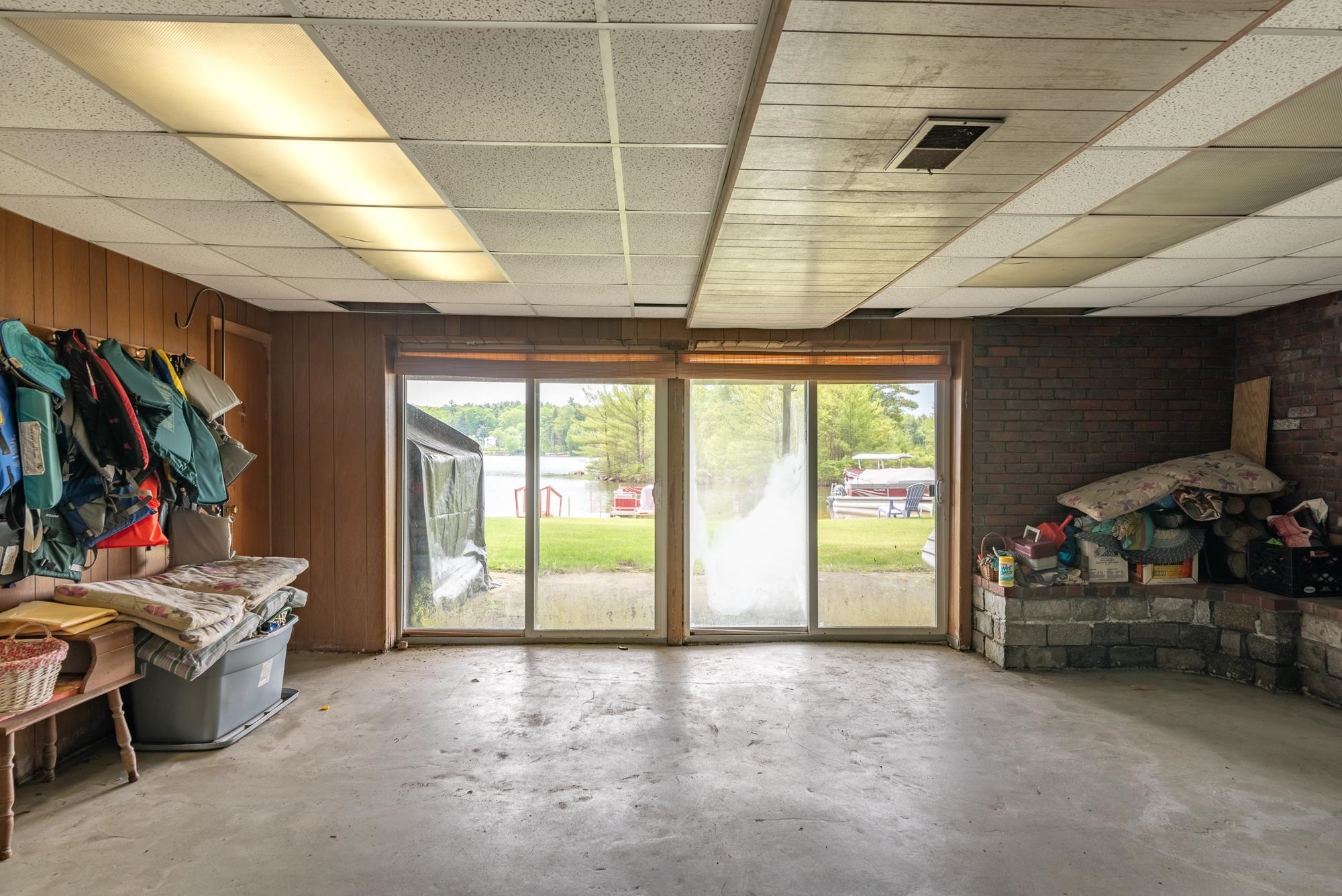 128 Lakeshore Drive