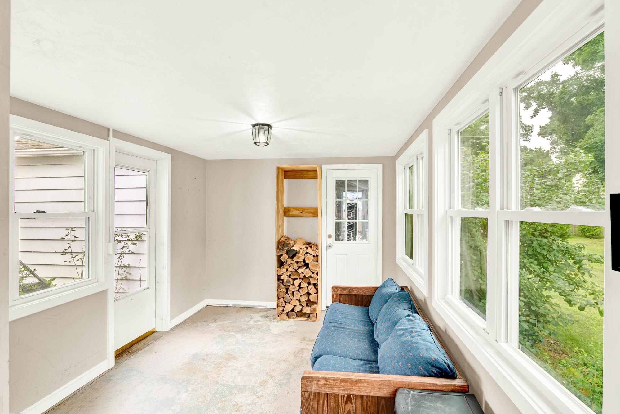 2 Riverside Drive