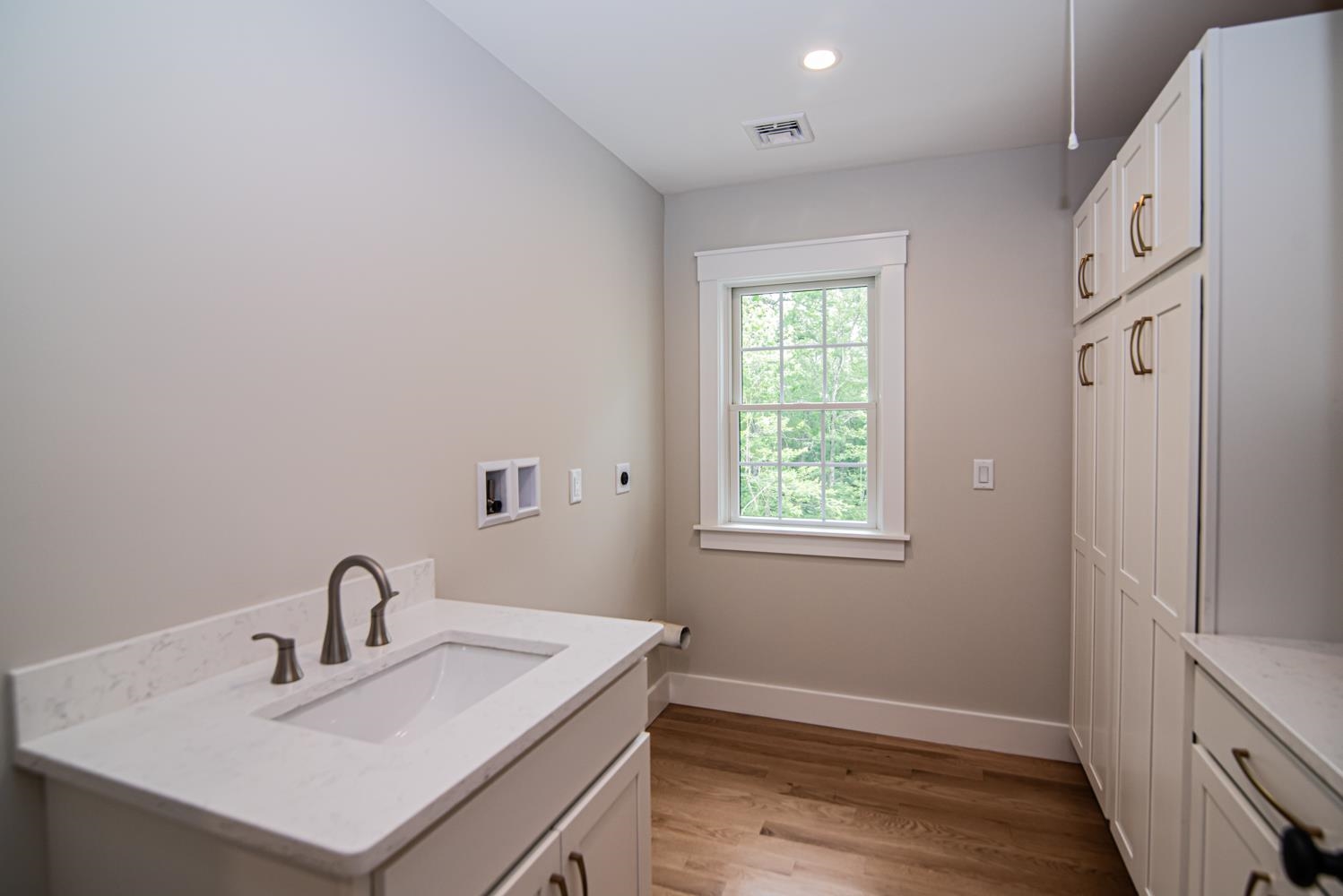 2 White Cedar Way