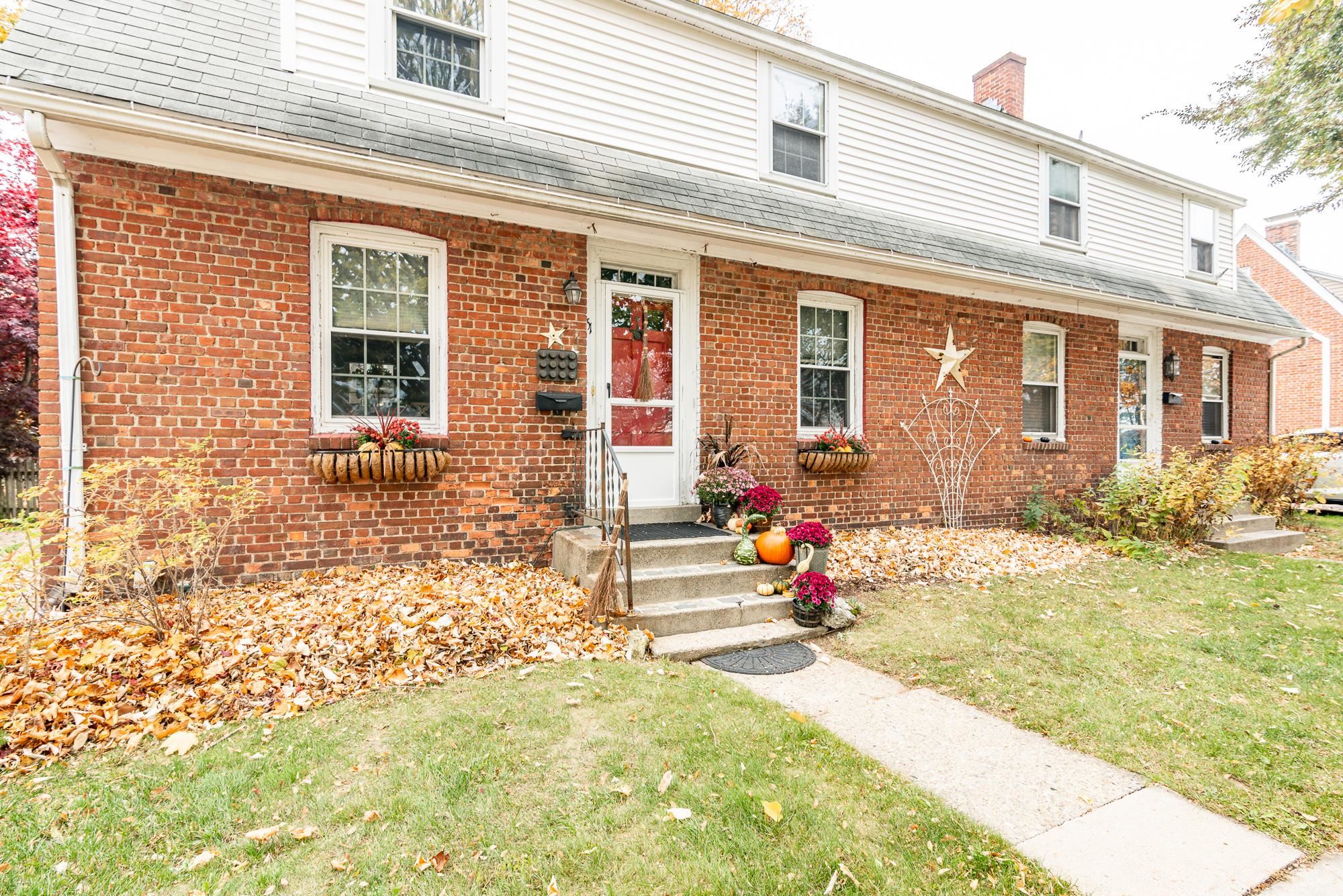 51-53 Crescent Way