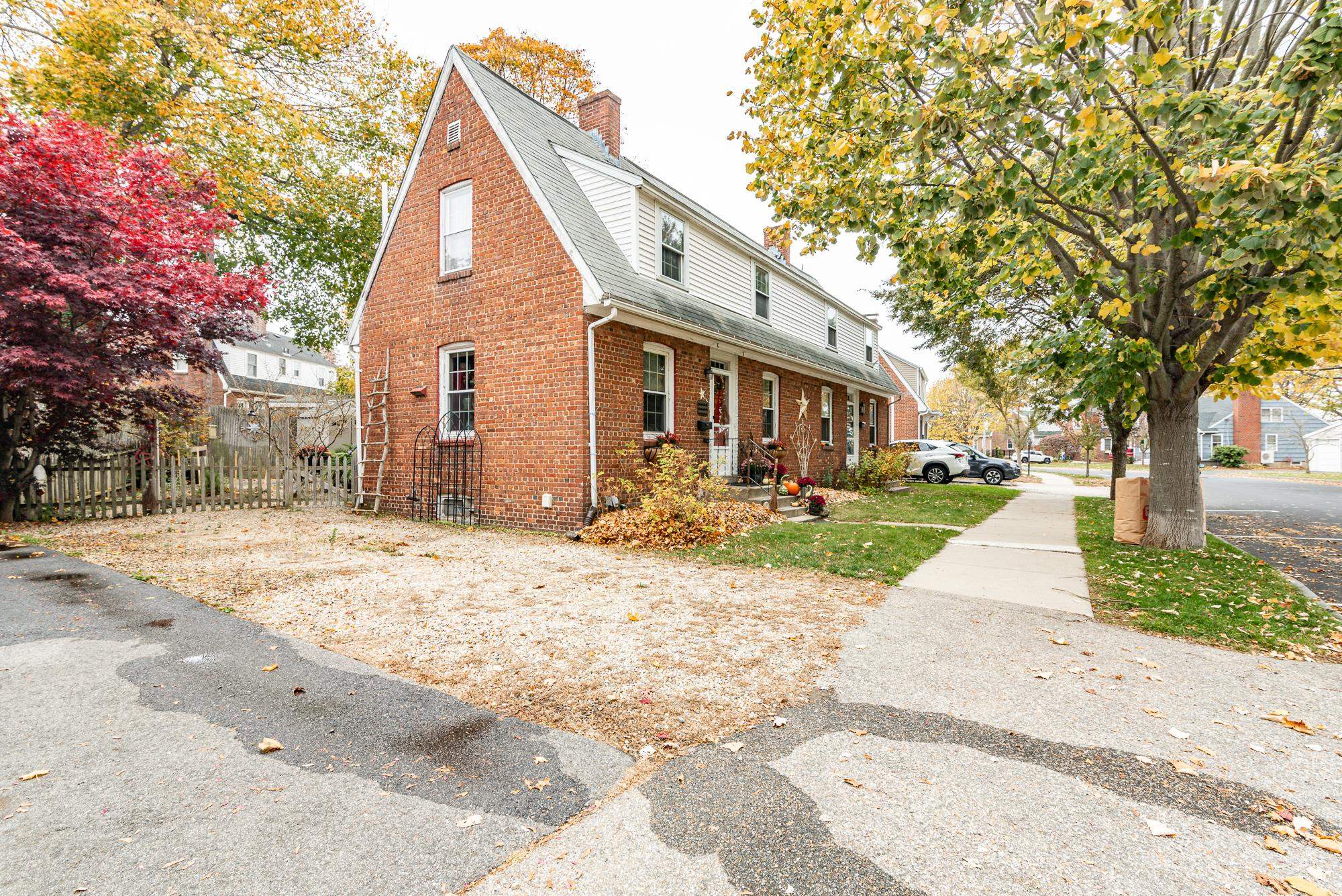 51-53 Crescent Way