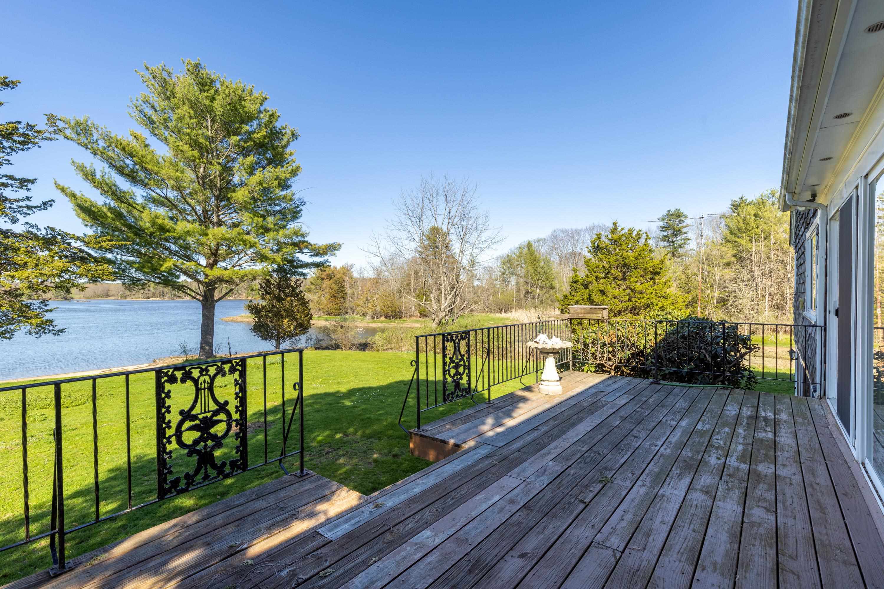 26 Mathes Cove Road