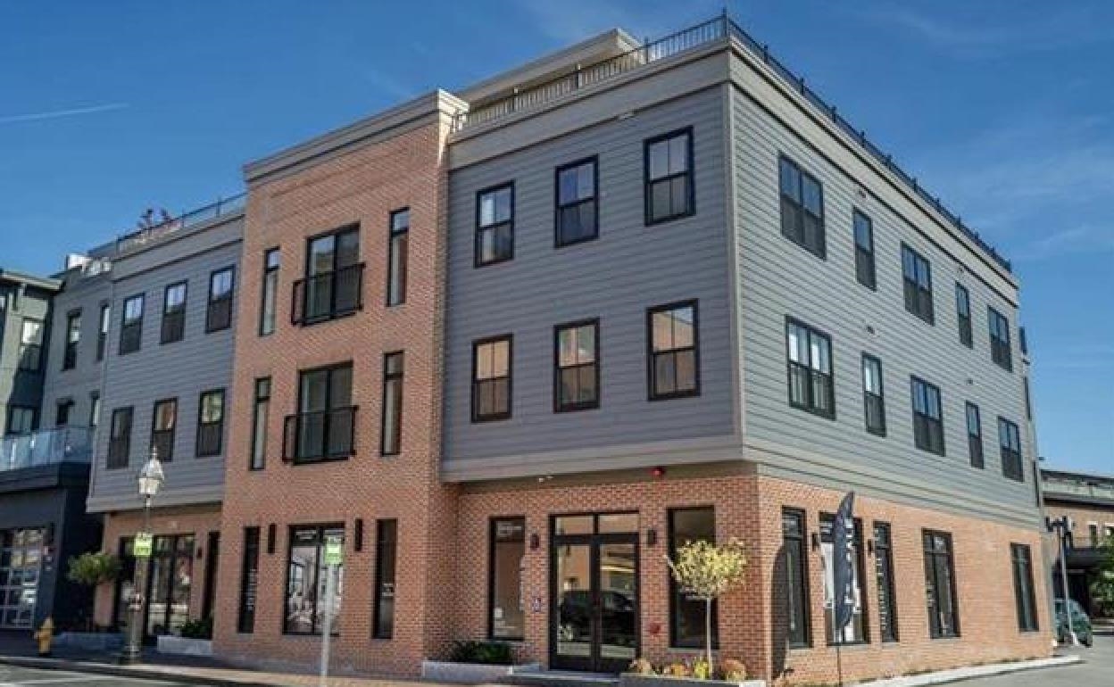 238 Deer Street Unit: 304