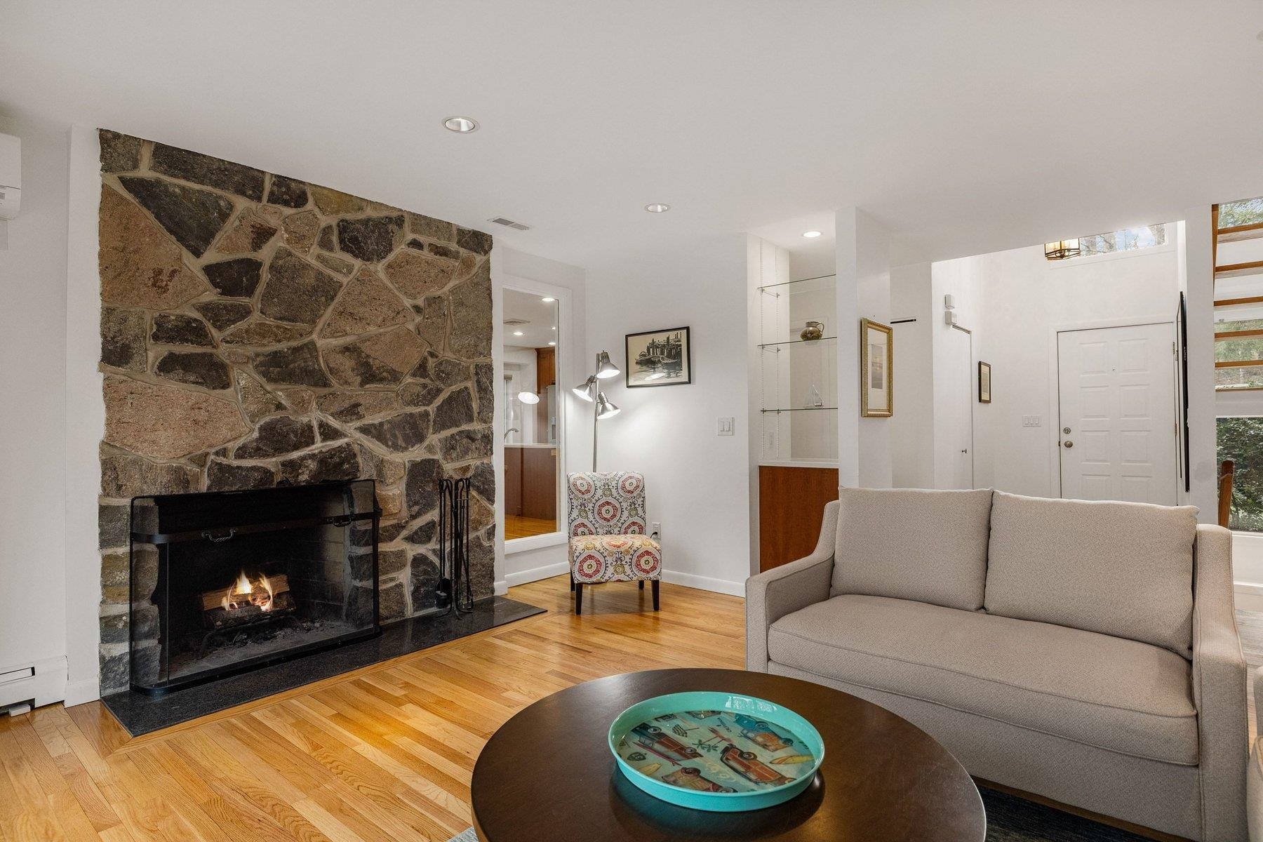 10 Great Cove Drive