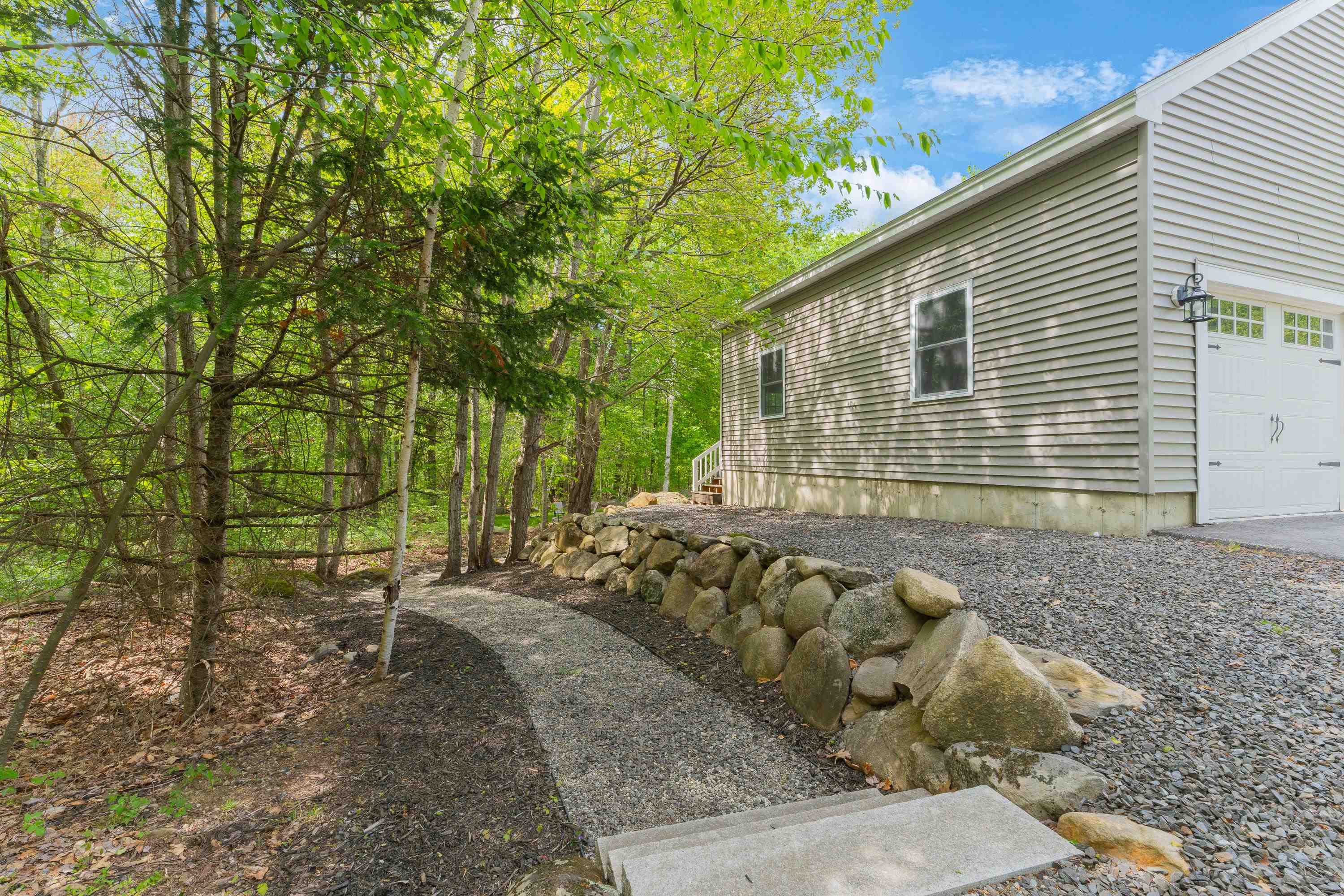 8 Locke Hill Lane