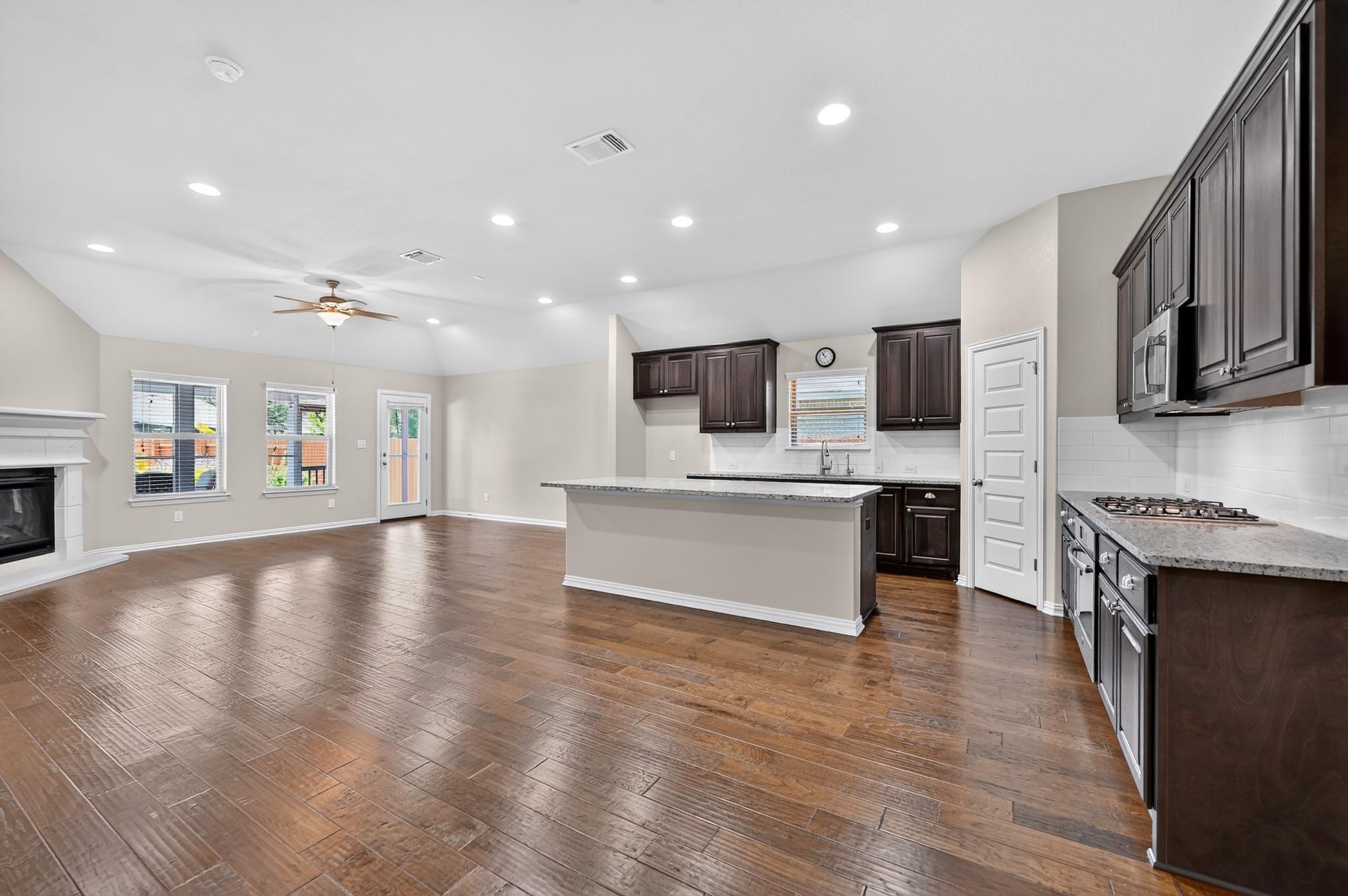 4119 Kingsley Ave
