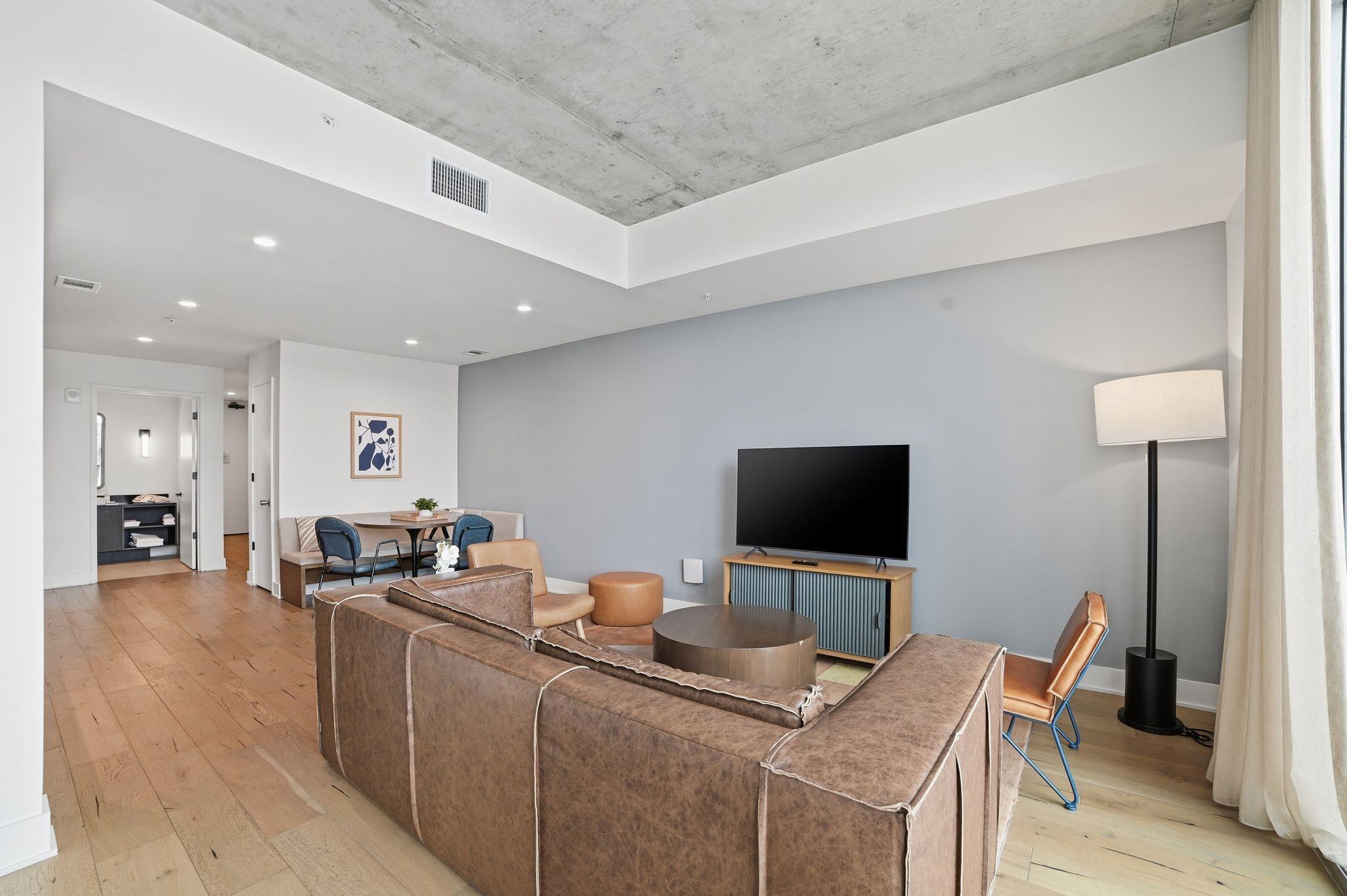 48 East Ave # 1301