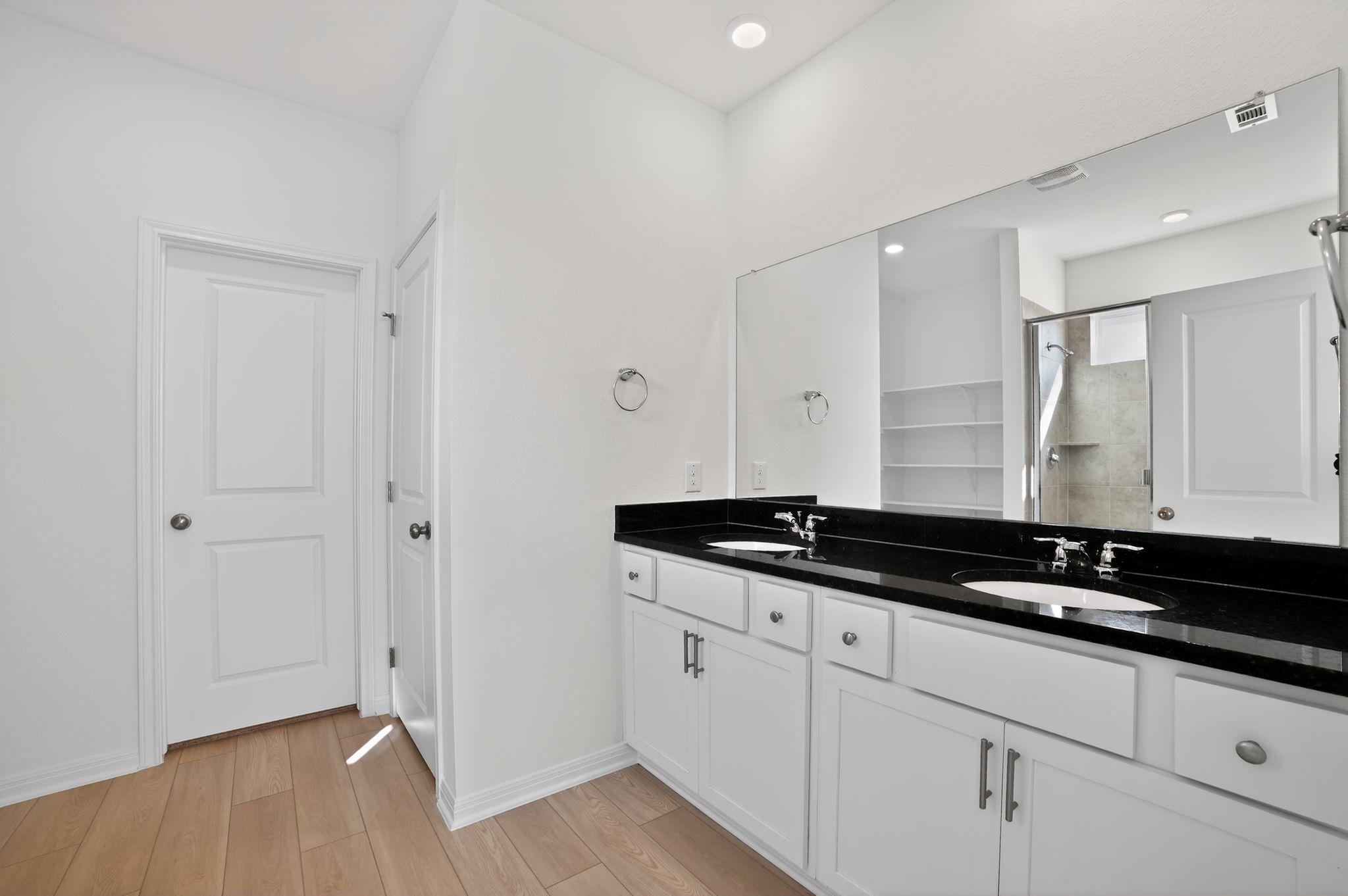 5900 Swedish Farms TER