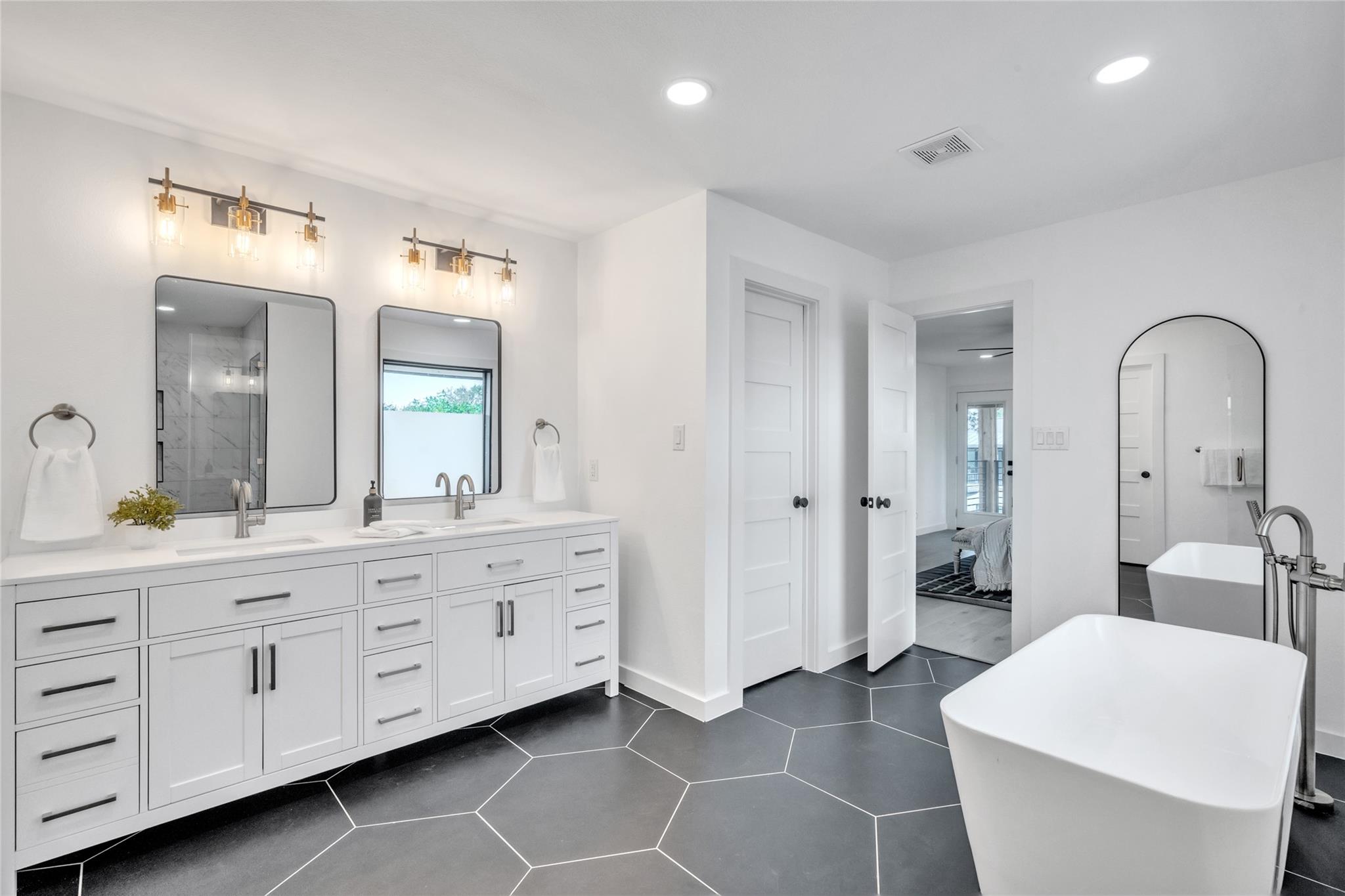 2100 Apricot Glen DR