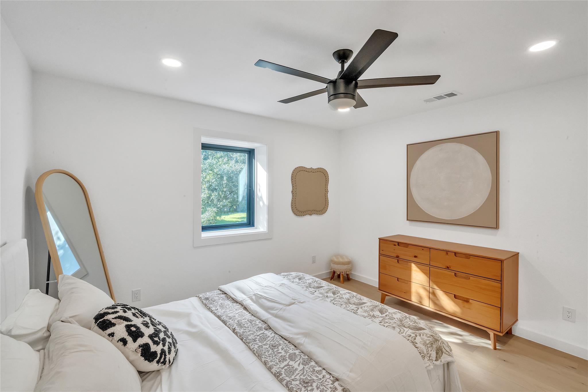 2100 Apricot Glen DR