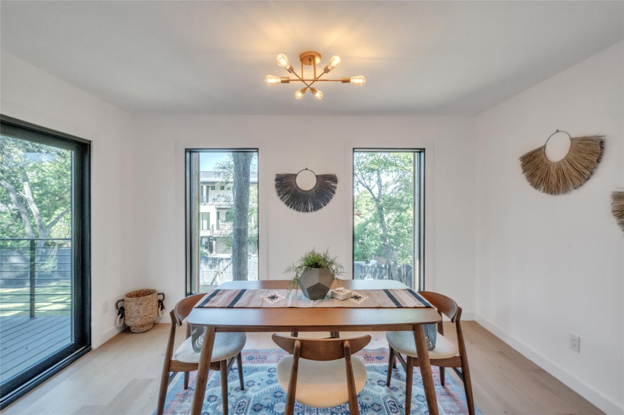 2100 Apricot Glen DR