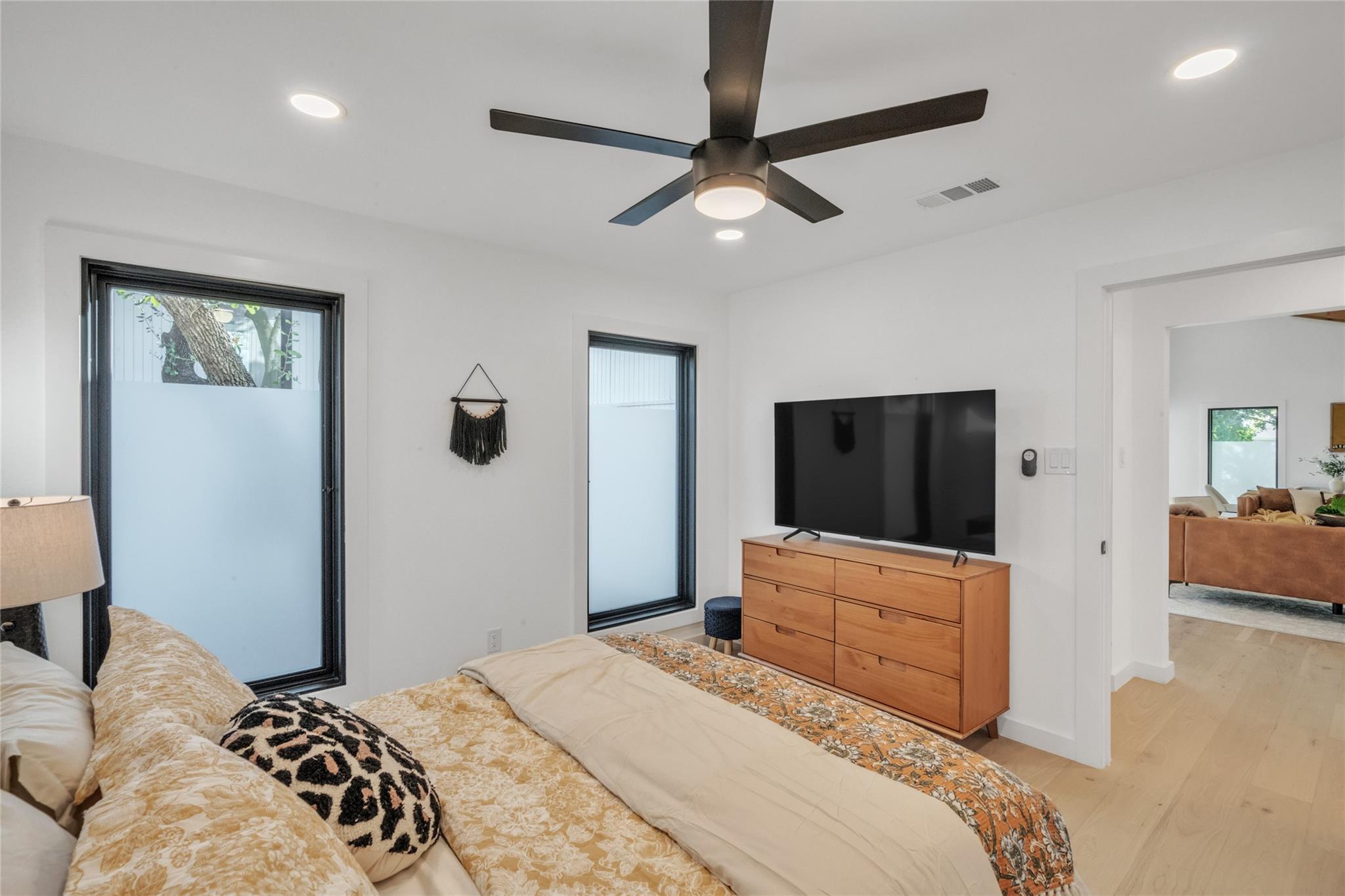 2100 Apricot Glen DR