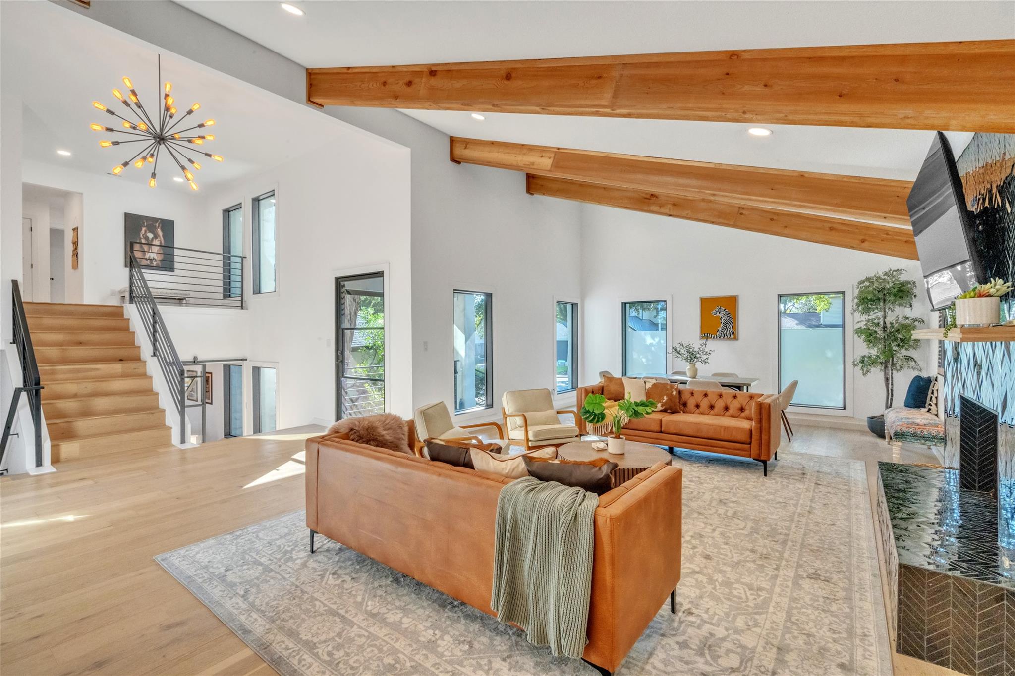 2100 Apricot Glen DR