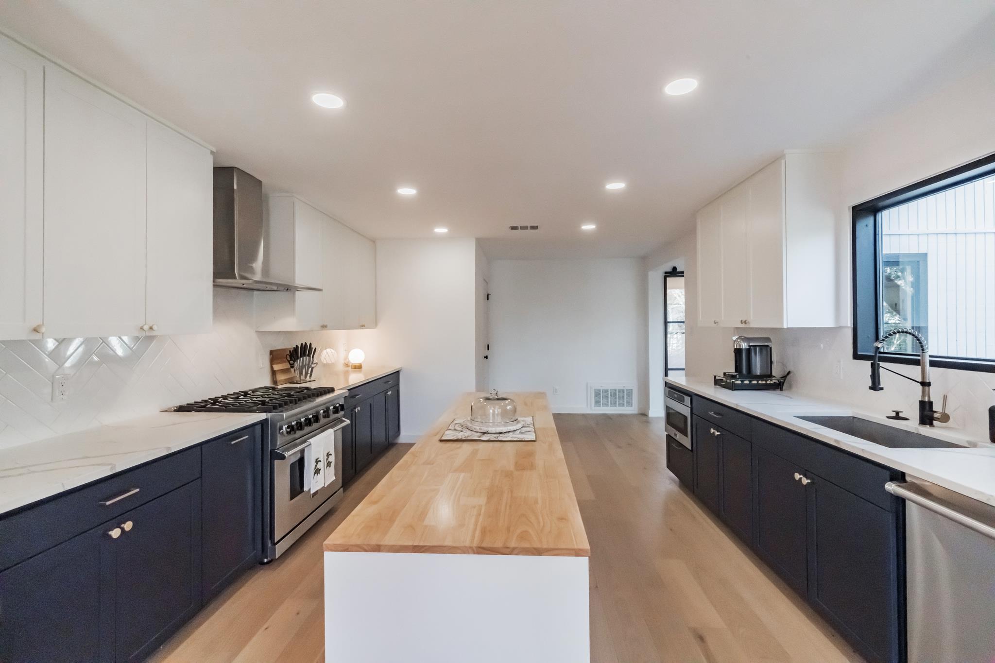 2100 Apricot Glen DR