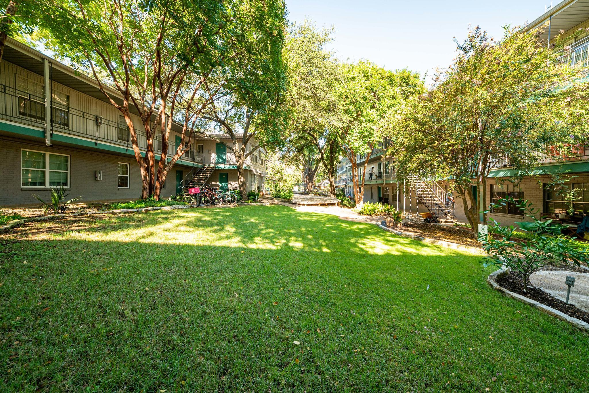 300 Crockett ST # 111