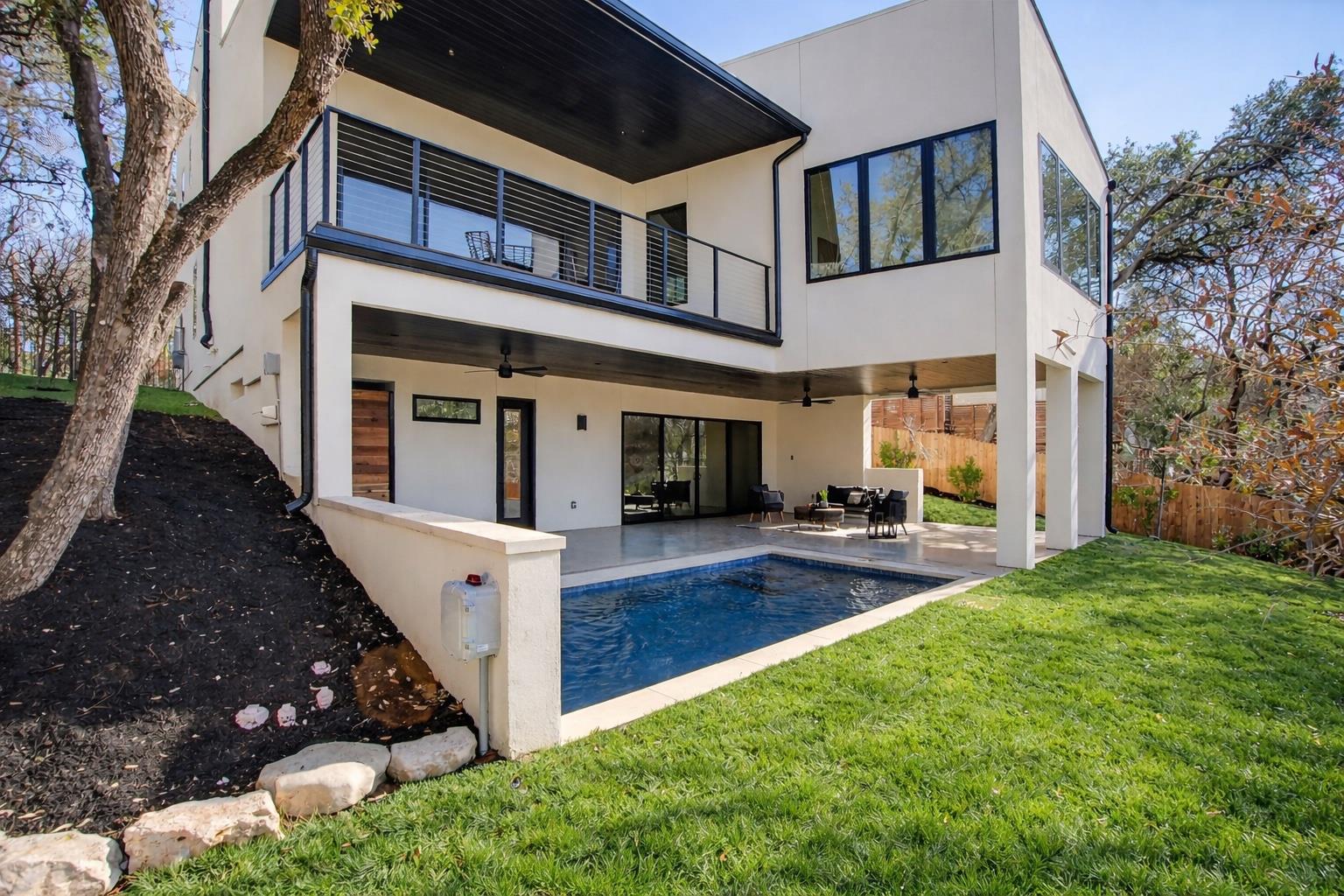 434 Brady LN