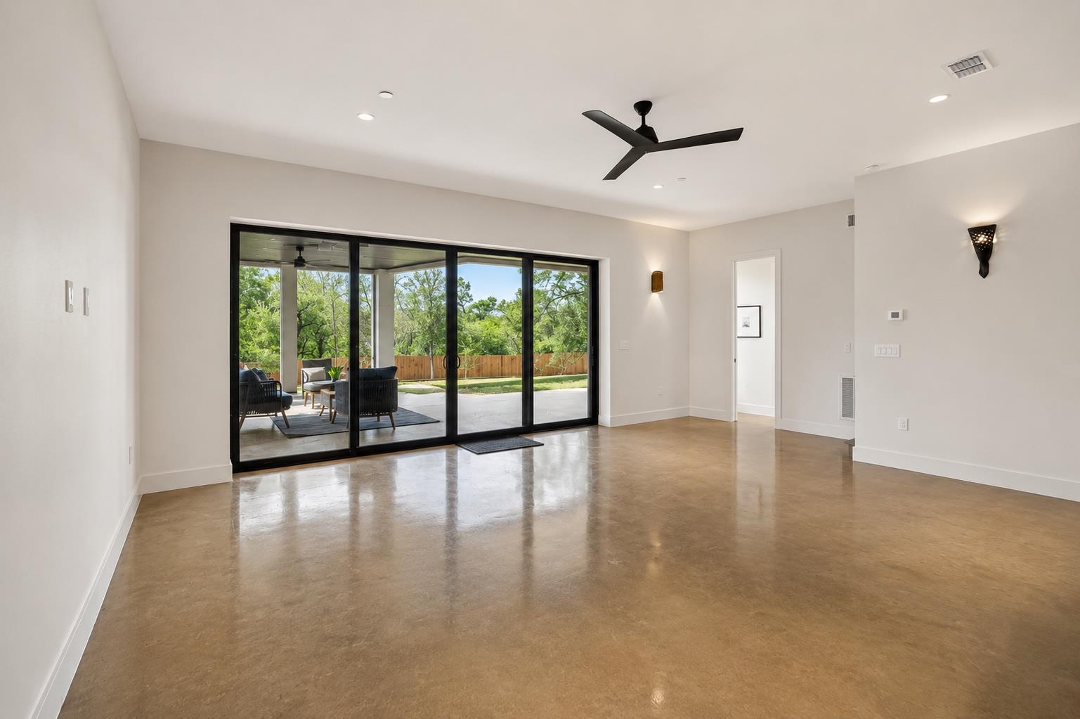 434 Brady LN
