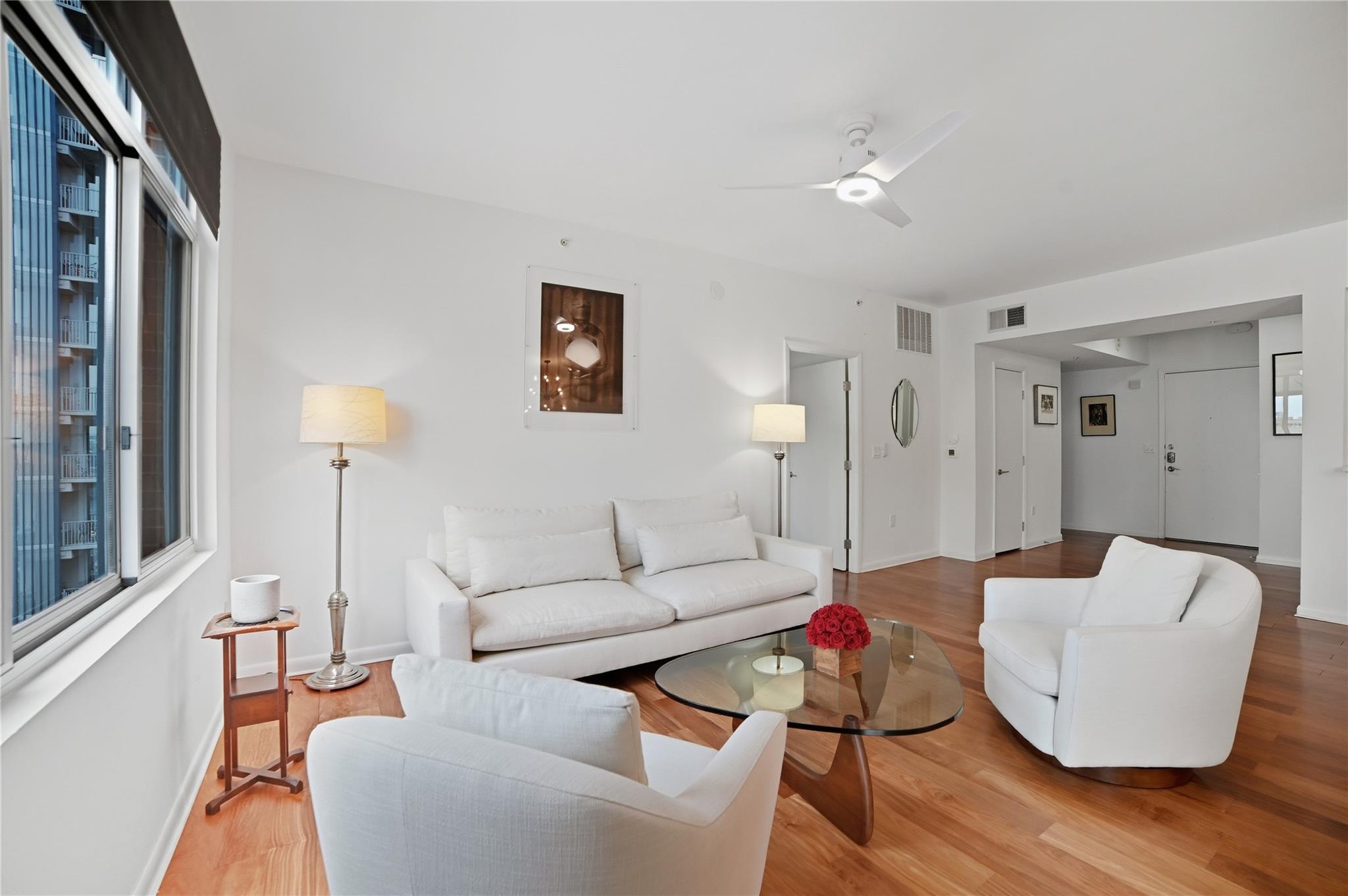 54 Rainey ST # 1018