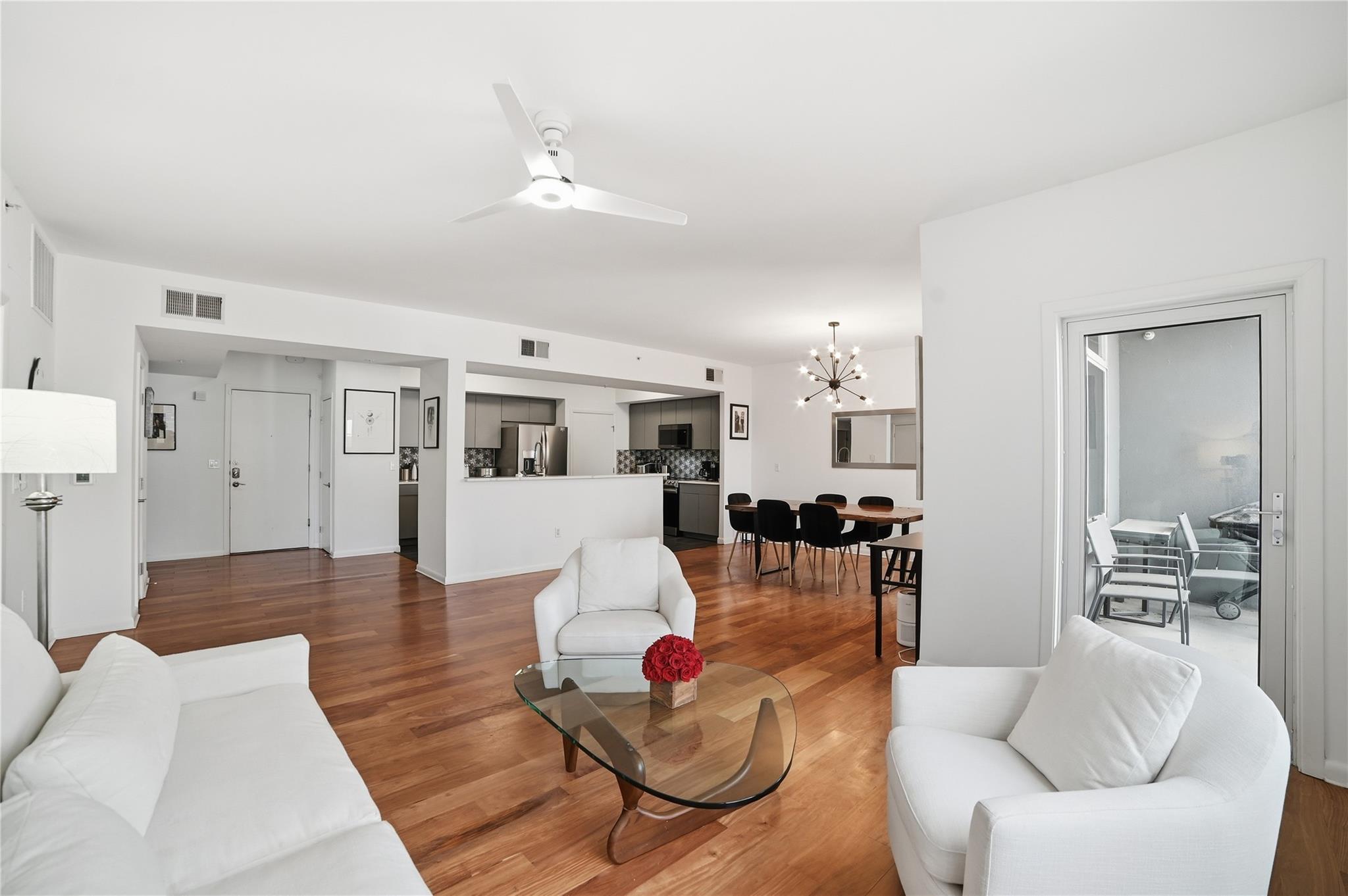 54 Rainey ST # 1018