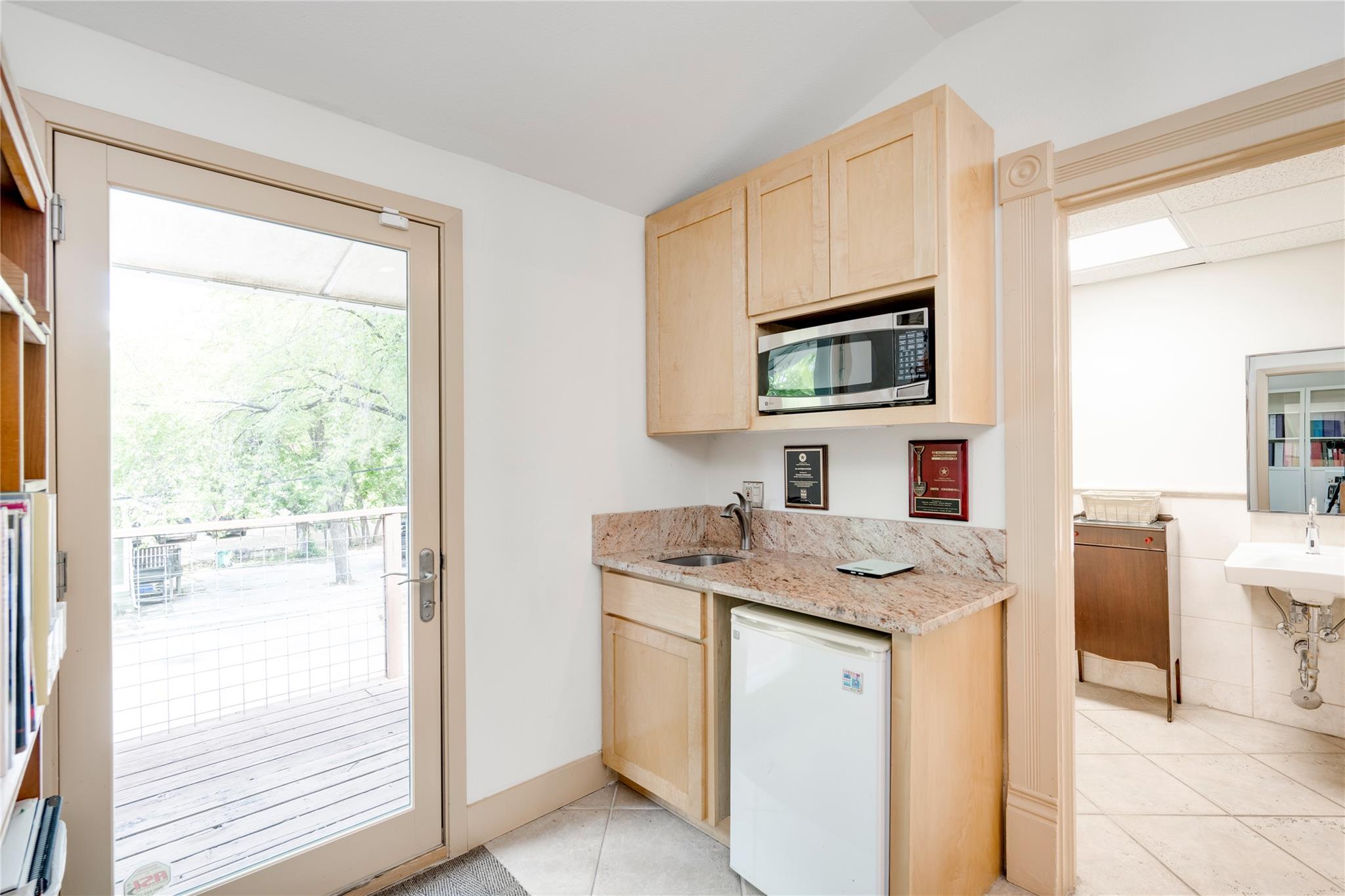 1102 West Ave # 100