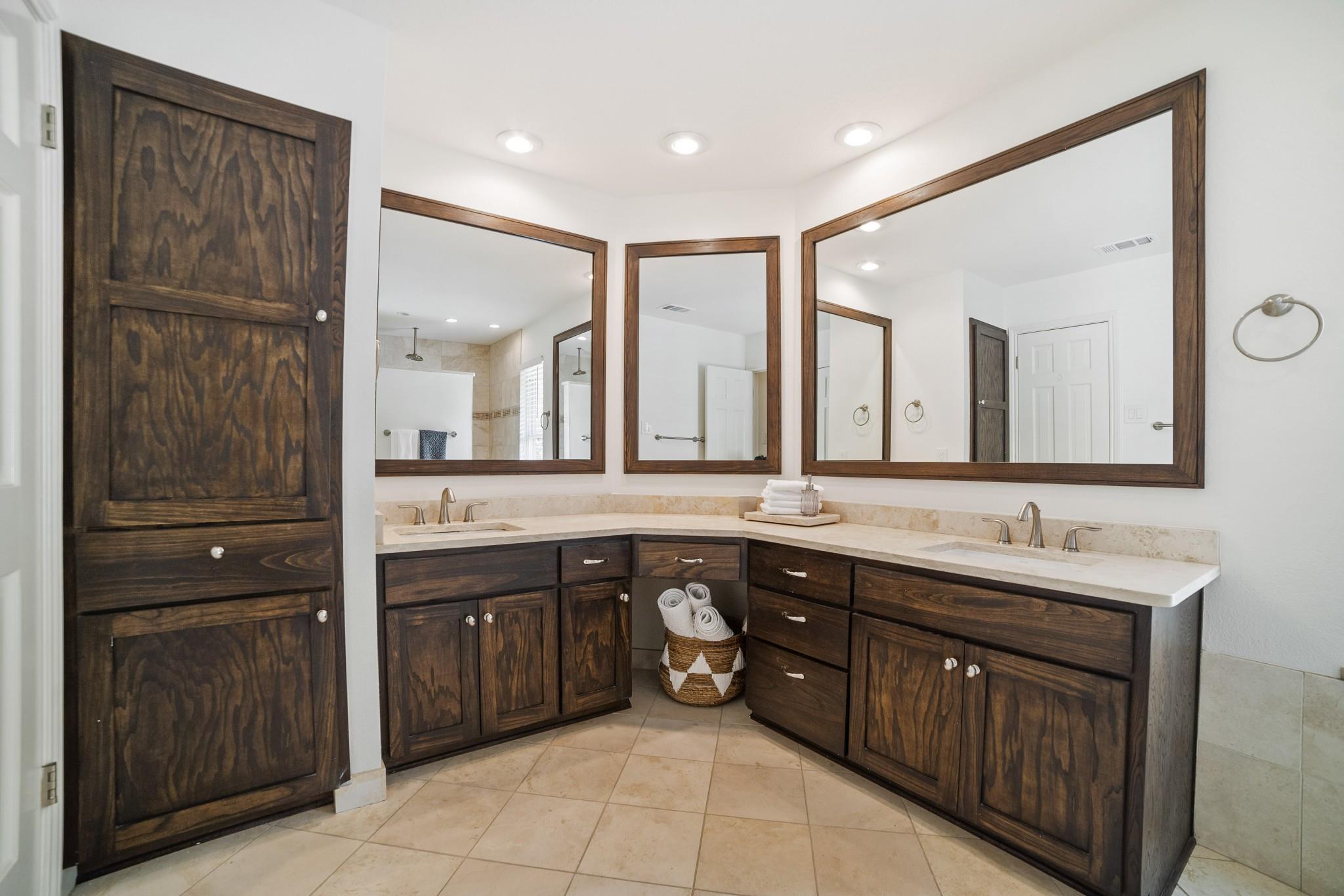 1702 Crested Butte DR
